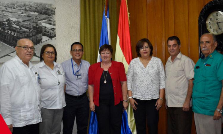 UNAN-León recibe visita del Dr. Yorki Mayor Hernández rector de la Universidad del Pinar del Río, Cuba