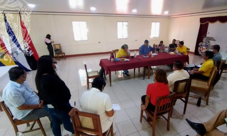 Autoridades del Sindicato de Profesionales de la Educación Superior, SIPROES visitan el CUR Somoto