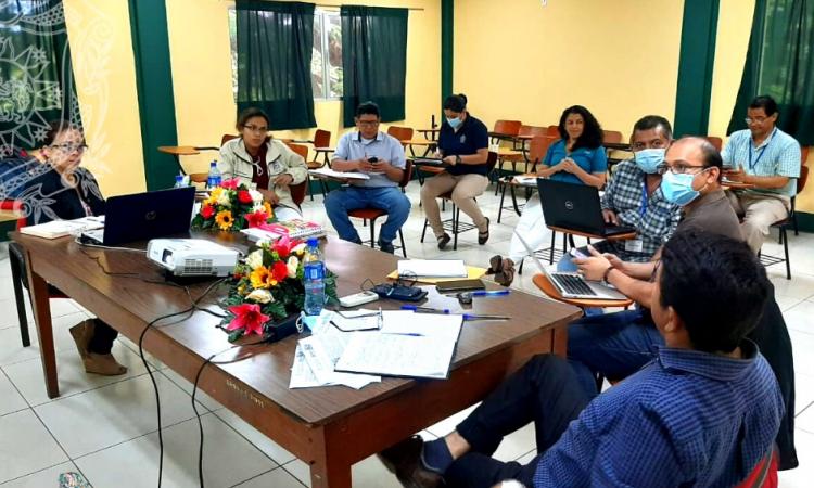 Autoridades del ECAV y el MEFCCA estrecharon convenio de colaboración para el fortalecimiento de capacidades de personal técnico que atiende a familias ubicadas en el corredor seco de NICARAGUA.