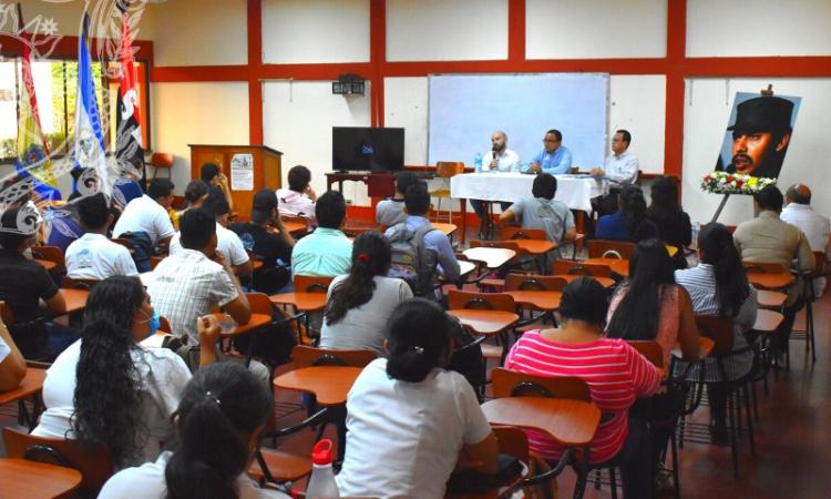 Facultad de Ciencias Jurídicas y Sociales brindaron un Conversatorio sobre el Comandante Carlos Núñez Téllez Roque