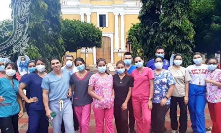 La UNAN-León Bicentenaria, continúa brindando atención gratuita en salud bucal, a través de las brigadas odontológicas