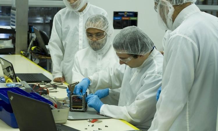 Artículo describe éxito del primer satélite de Costa Rica