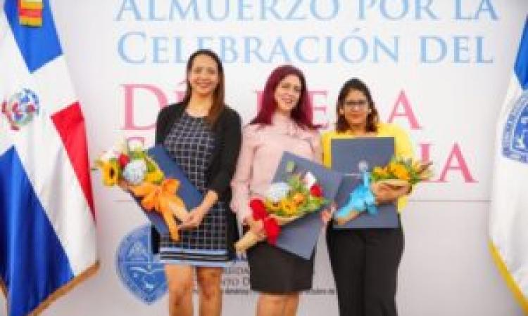 UASD conmemora el Día de la Secretaria con fiesta, reconocimientos y premios
