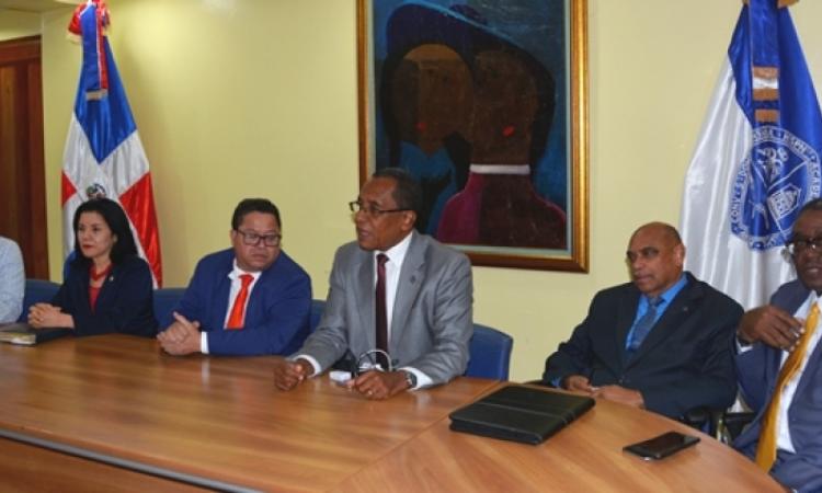 UASD realiza reunión con la Comisión de Contingencia en Situaciones de Tormentas o Huracanes
