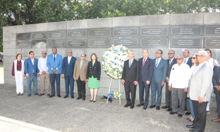 La UASD recuerda a héroes y mártires de expediciones de junio del 59 al cumplirse 64 años de esa gesta