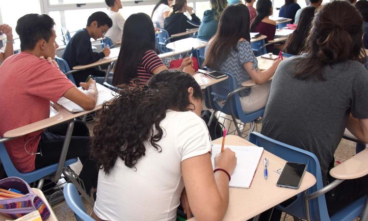 Mayoría de estudiantes de primer ingreso reprueban examen de diagnóstico de matemática en la UCR