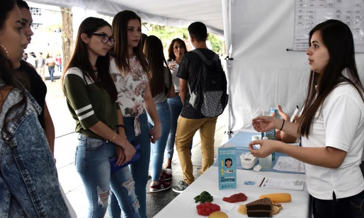 La Feria Vocacional de la UCR celebra 25 años de orientar a estudiantes en la elección de carreras