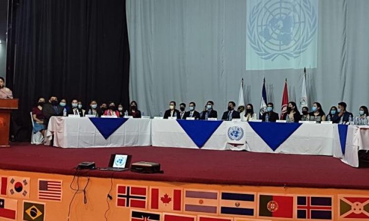 Estudiantes de Relaciones Internacionales presentan modelo de la ONU