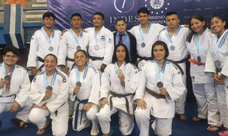Estudiantes de la UES destacan en Campeonato Centroamericano de Judo