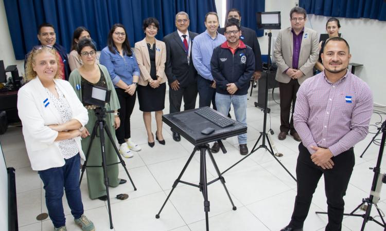 Facultad de Jurisprudencia y Ciencias Sociales inaugura espacios tecnológicos de formación