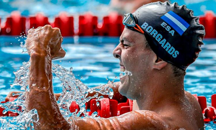 Otto Borgards: El nadador que busca ayudar a otros atletas a través de la Fisioterapia