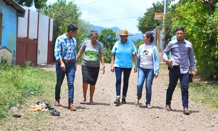 Estudiantes de FDR aportan al progreso de las comunidades rurales