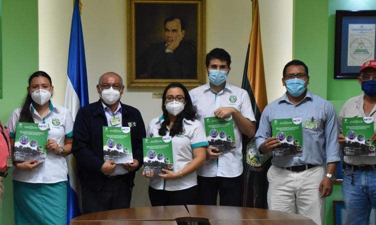 Proyecto UNA-CNU/Río San Juan publica experiencias de agricultores forestales