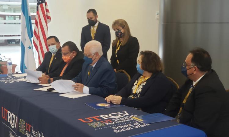 UNAH y Universidad de Texas firman convenio de cooperación