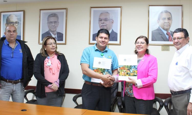 UNAN-Managua y Sindicato de Trabajadores Docentes firman convenio