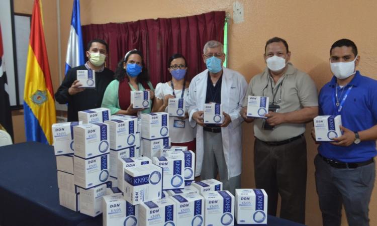 Fundación Cuido del Ojo realiza donativo de mascarillas a Ciencias Médicas