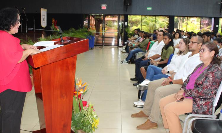 UNAN-Managua celebra Día Internacional del Yoga