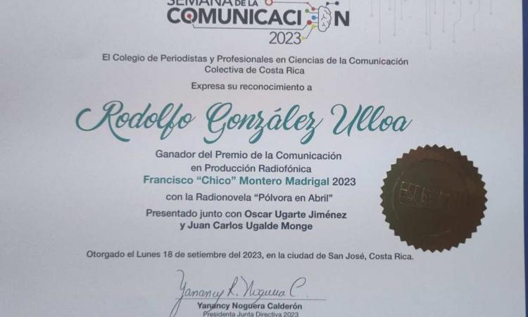 Docente de Humanidades de la Sede Central y Grupo Columbia obtuvieron premio de Radiodifusión