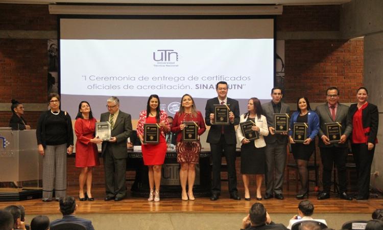 SINAES realizó acto solemne de entrega de 11 certificados oficiales de acreditación a 3 Carreras de la UTN