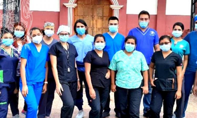 Brigada Odontológica de la UNAN-León Bicentenaria brindó servicios gratuitos de salud bucal a los pobladores del municipio de Telica.