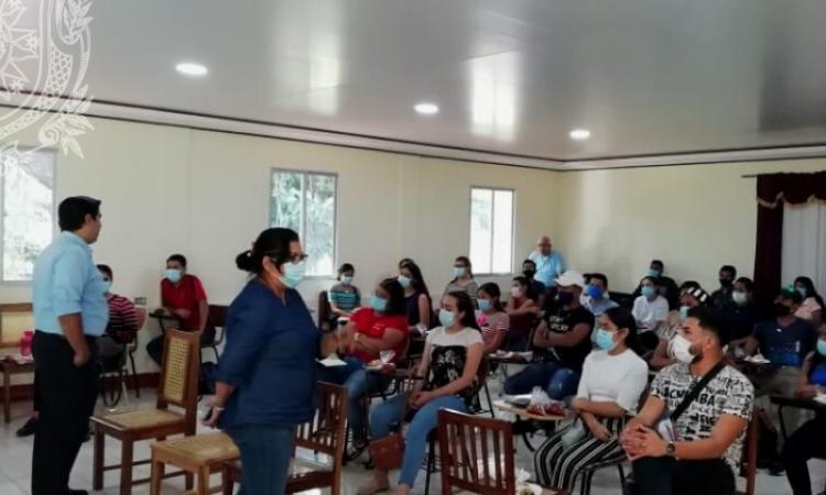Estudiantes y docentes del CUR Somoto de la UNAN León Bicentenaria reciben capacitación sobre uso del Sistema de Bibliotecas Universitarias SIBUL