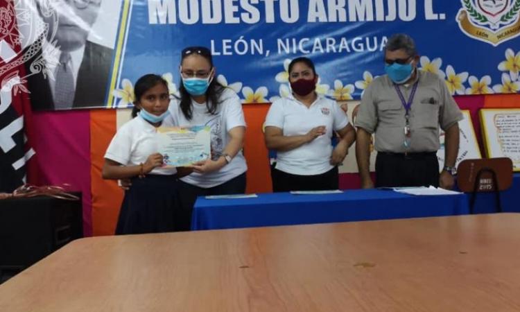 El Departamento de Computación de la UNAN León Bicentenaria concluyeron los talleres de Robótica en la Escuela en el colegio público de León Modesto Armijo. 