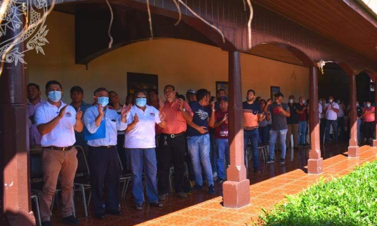 La militancia sandinista y miembros del Sindicato Docente SIPROES, conmemoraron el 59 aniversario del natalicio de Iván Montenegro Báez