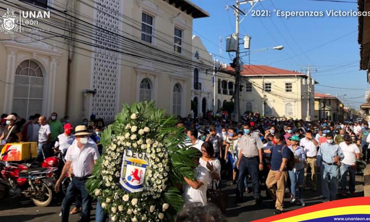 La UNAN-León Bicentenaria, participó  junto con el pueblo de León de las actividades organizadas en conmemoración al 105 aniversario del paso a la inmortalidad de Rubén Darío