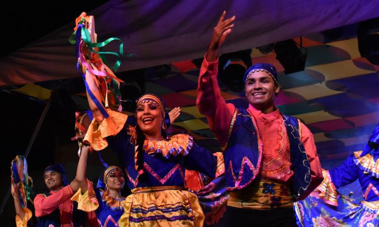 Danzas folclóricas y Música en vivo (UNAN - Managua, UPOLI) en el II Festival Internacional de las Artes Rubén Darío
