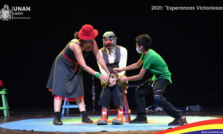 La trupetru , Grupo de Teatro Quiebra Plata, Presente en el 4to día del II Festival Internacional de las Artes Rubén Darío.