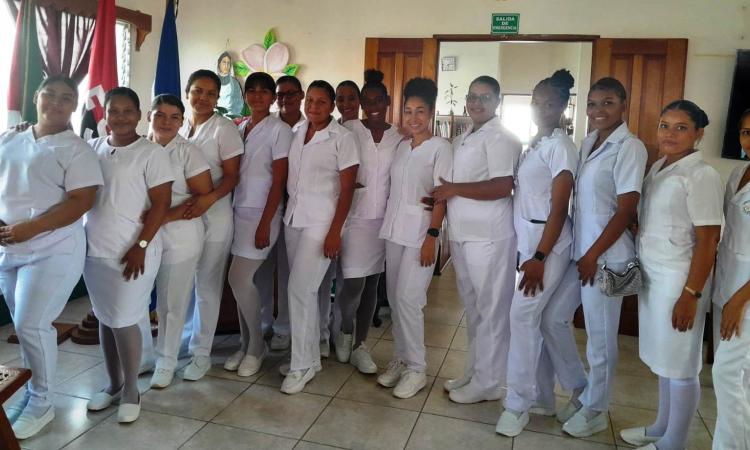 Inician su servicio social en unidades de salud del Caribe.