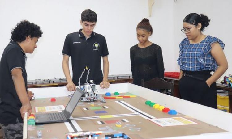 BICU con miras a la olimpiada nacional de robótica