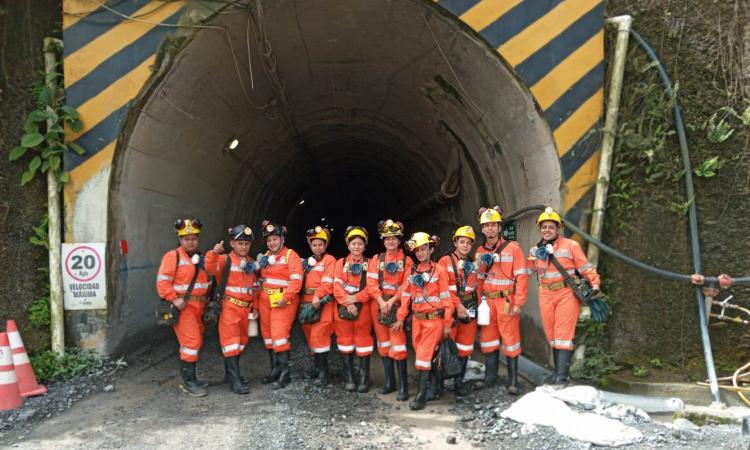 Estudiantes de geología de BICU amplían conocimientos