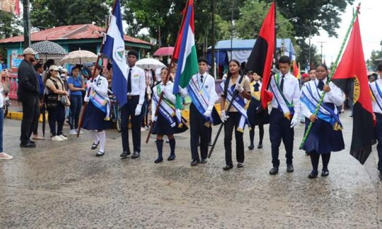 BICU realiza desfile por los 37 años de Autonomía Regional Multiétnica