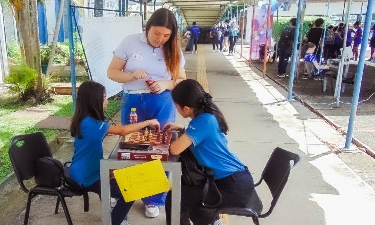 Escuela de Matemática abrió sus puertas para demostrar el trabajo de su carrera MATEC