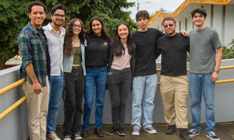 Estudiantes diseñan plataforma para lanzar cohetes desde al mar