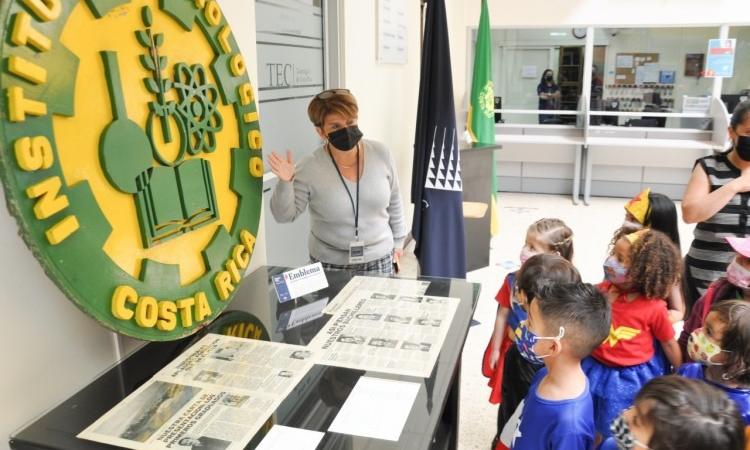 Niños del Taller Infantil visitan primera exposición del Museo TEC