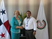 Rectora recibe visita del Cónsul General de Panamá en Santos, São Pablo, Brasil.