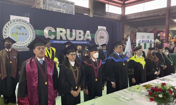 Realizan acto de graduación en el CRUBA