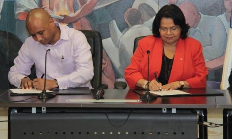 UASD e INDOTEL firman Carta de Intención como antesala de un pacto en tecnología