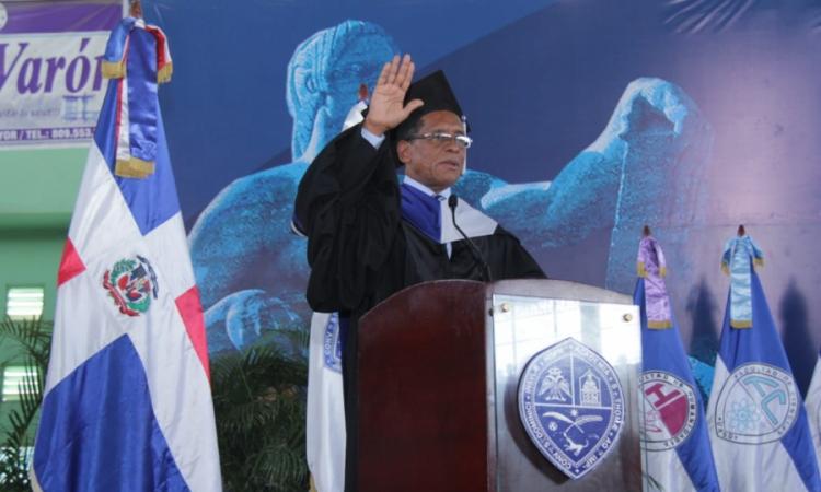 Vicerrector UASD exhorta a graduandos a inspirarse en honestidad y patriotismo de Duarte