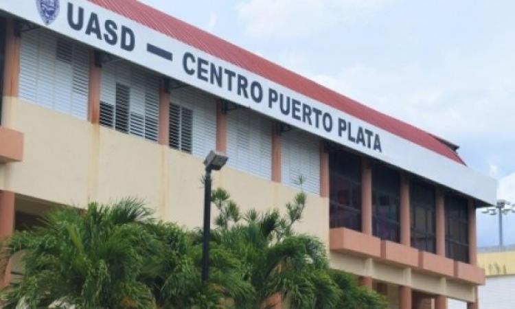 Rectora UASD felicita a Puertoplateños por contribuir al desarrollo de esa provincia