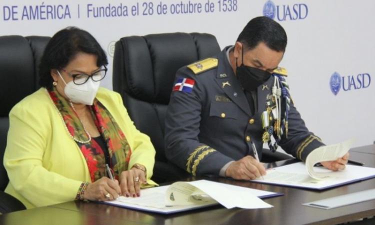 UASD y PN pactan acuerdo para entrenar y actualizar agentes policiales