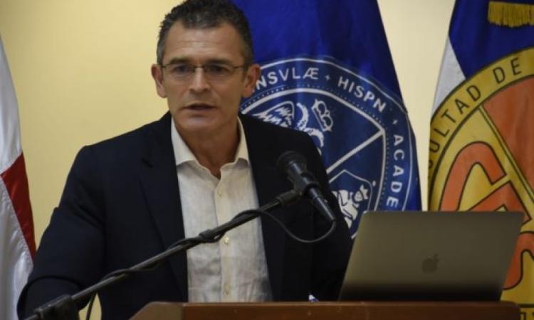Escuela Administración UASD ofrece conferencia sobre Gobierno Corporativo a cargo de catedrático colombiano