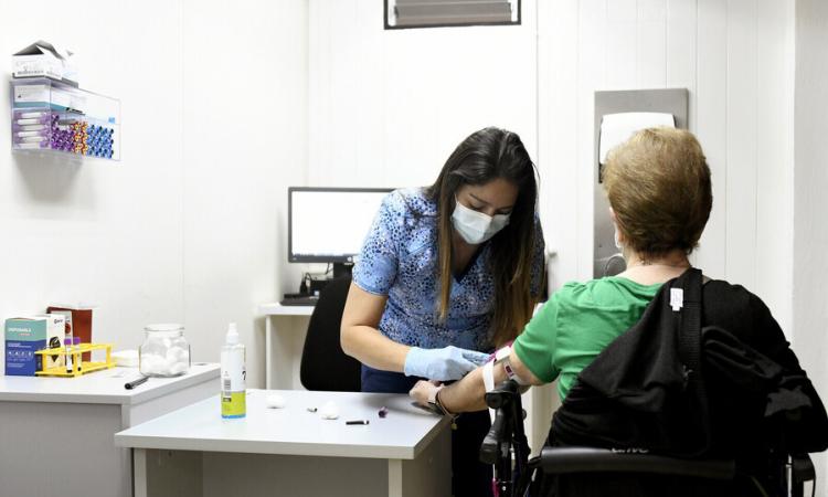 Pacientes ya pueden venir a la UCR para saber si presentan algún trastorno sanguíneo