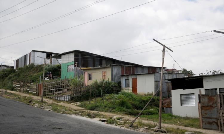 La pobreza cede terreno en el país, pero la desigualdad persiste