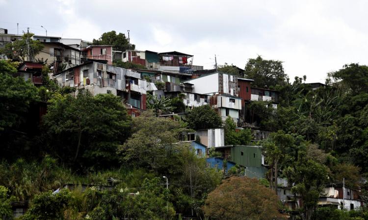 La UCR presente en estudio sobre situación del sector vivienda en el país