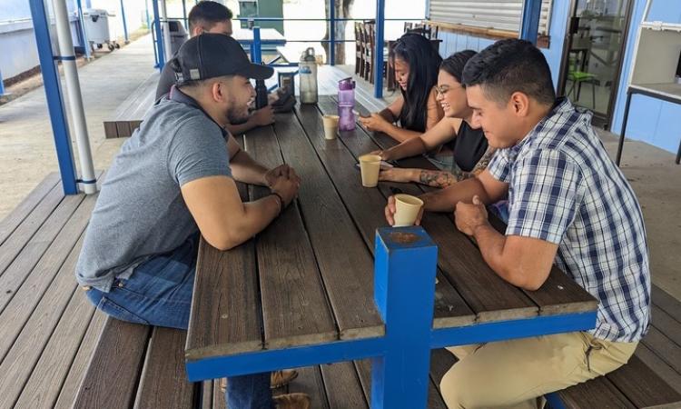 Estudiantes activos de la sede de Guanacaste mejoraron el rendimiento y la actitud hacia las matemáticas