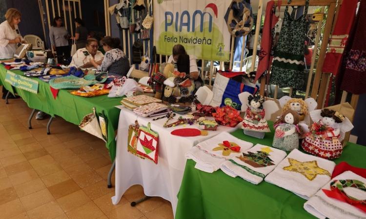 La Feria navideña del Programa Institucional para la Persona Adulta y Adulta Mayor (PIAM) llega a su 15 aniversario