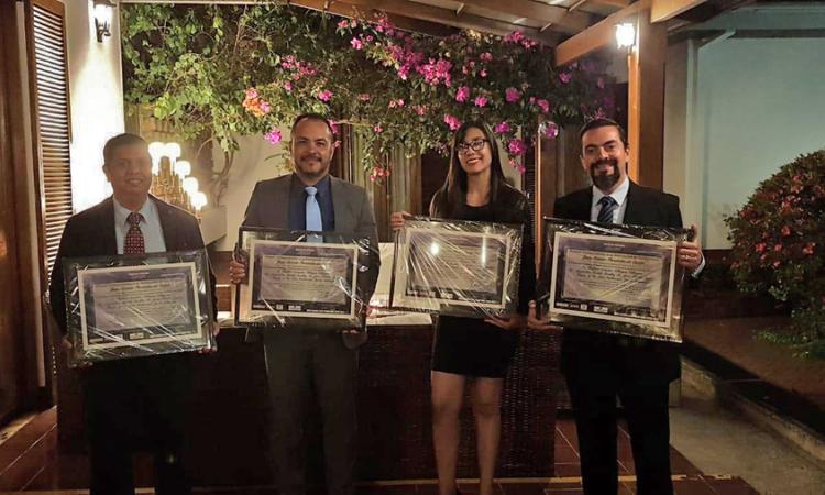 Investigadores del LanammeUCR recibieron oficialmente premio Iberoamericano a la innovación en carreteras